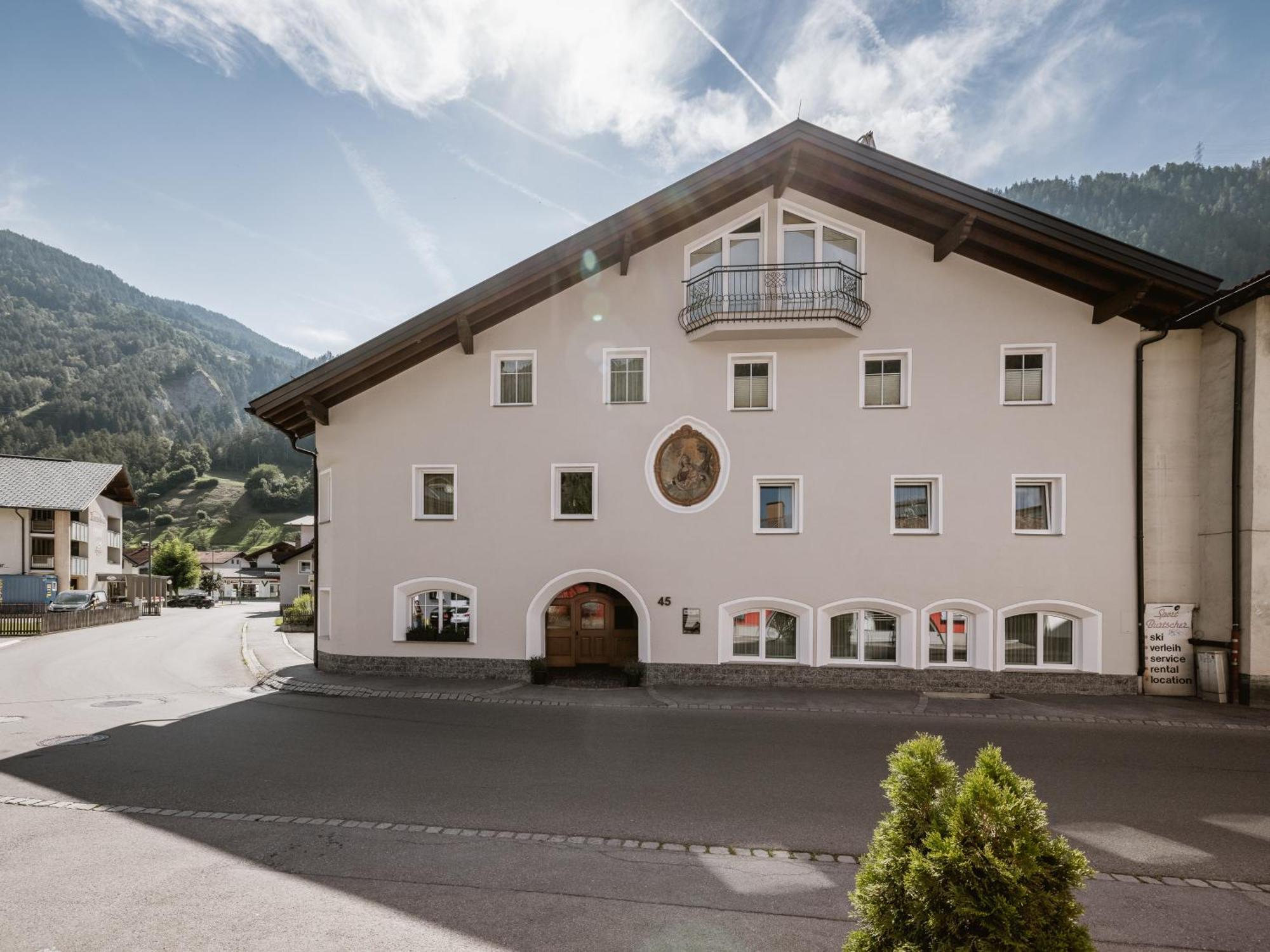 Alpenapartments Ried im Oberinntal Exterior foto