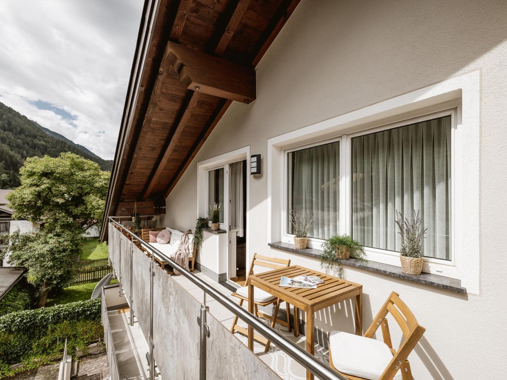 Alpenapartments Ried im Oberinntal Quarto foto